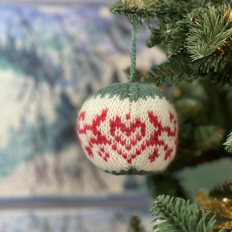 Arne & Carlos - 24 Christmas Balls - Digital Pattern