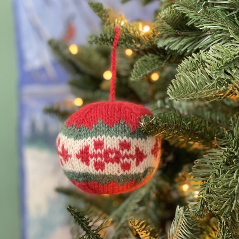 Arne & Carlos - 24 Christmas Balls - Digital Pattern