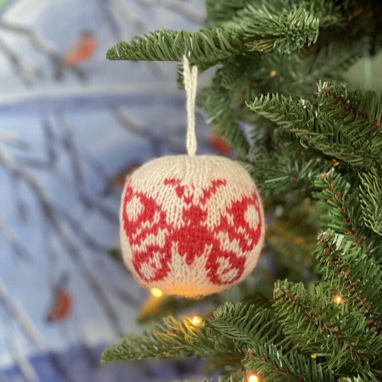 Arne & Carlos - 24 Christmas Balls - Digital Pattern