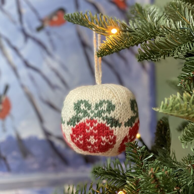 Arne & Carlos - 24 Christmas Balls - Digital Pattern