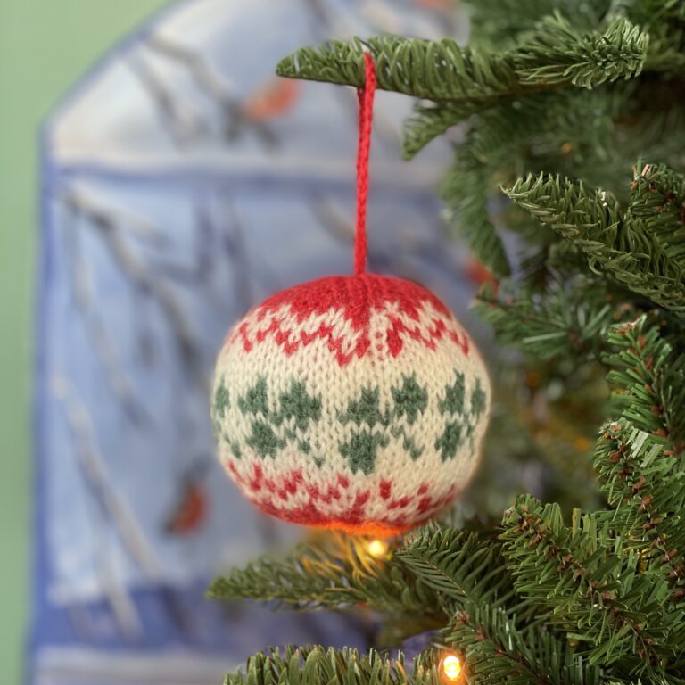 Arne & Carlos - 24 Christmas Balls - Digital Pattern