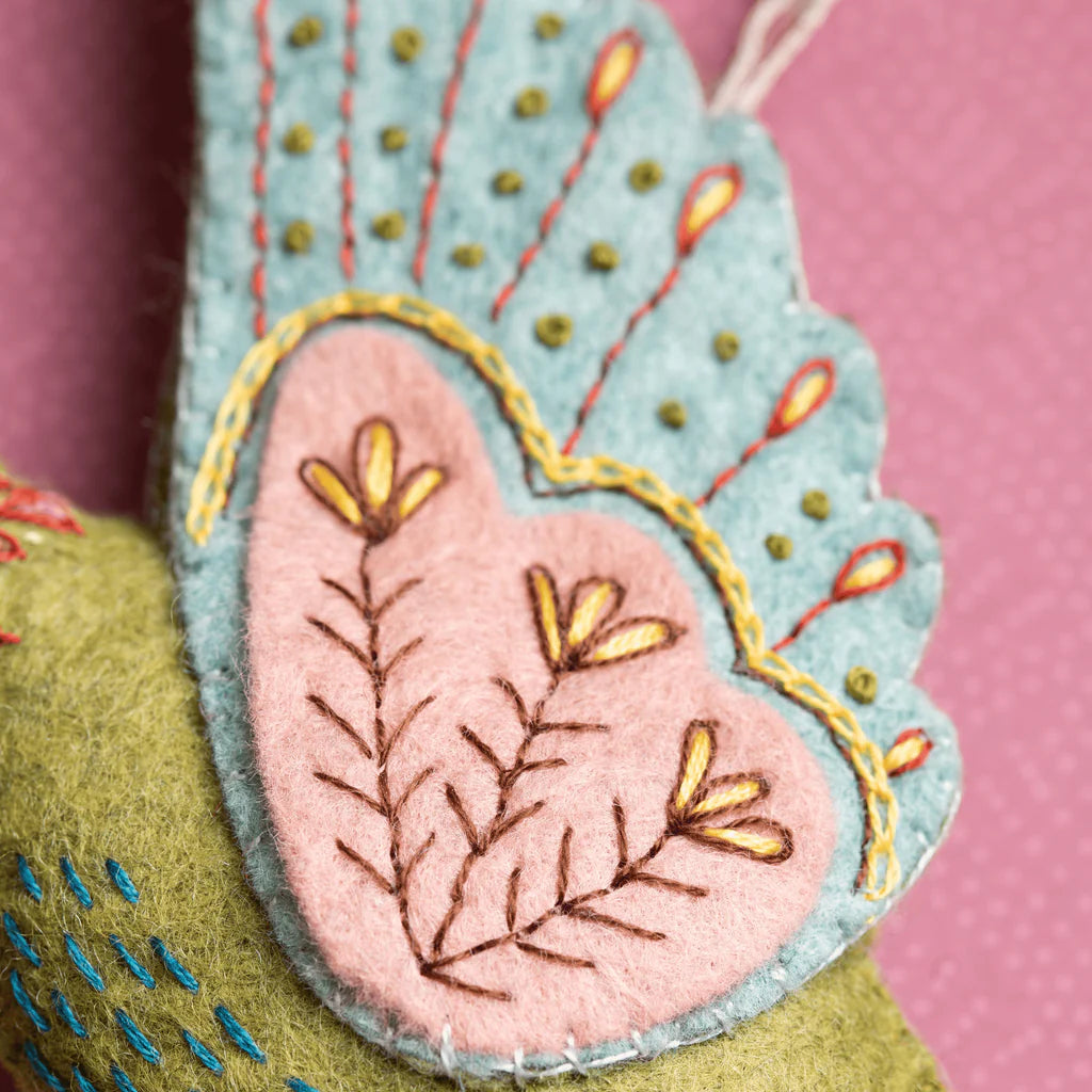 Corinne Lapierre - Hummingbird Felt Craft Mini Kit