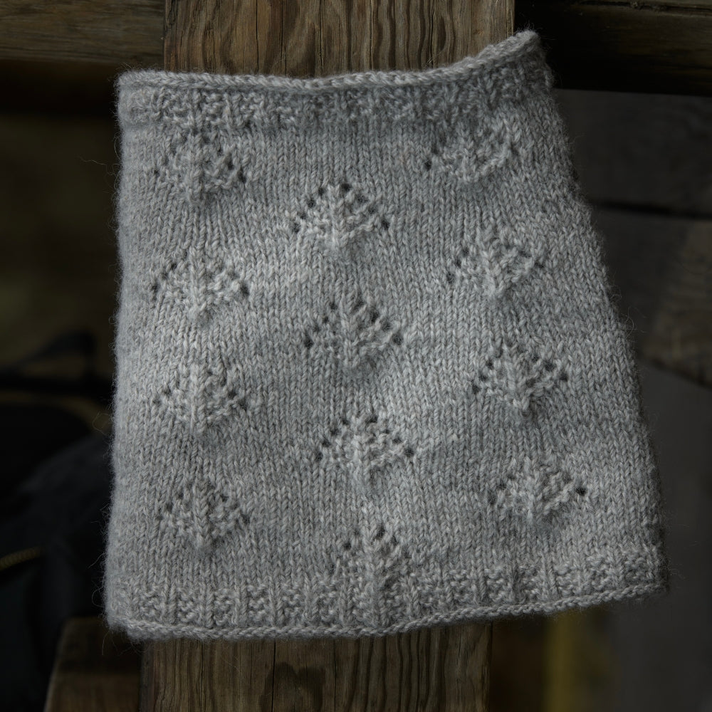 Vera Loves Knitting - Norfolk Pines Cowl - Digital Pattern