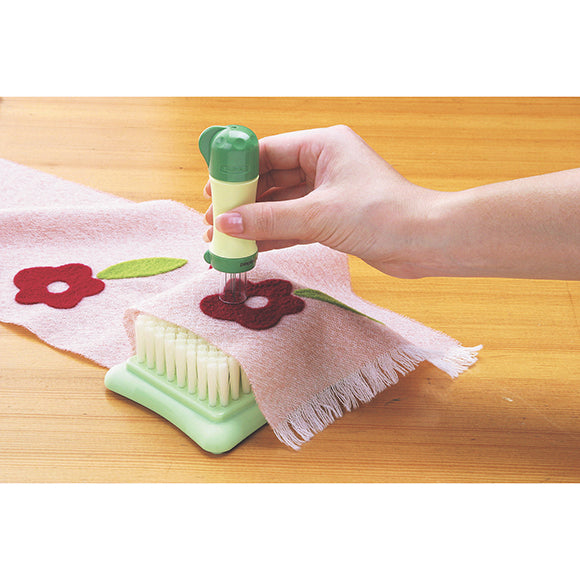 Clover Needle Felting Tool 8900