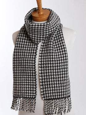 Weave Your Own Houndstooth Scarf with an Ashford Loom!