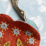 Corinne Lapierre - Scissors Pouch and Mini Pin Cushion Felt Craft Mini Kit